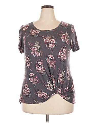Nine Britton Short Sleeve T-Shirt (view 1)