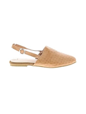 Unbranded Flats (view 1)