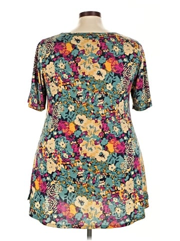 Lularoe Short Sleeve Blouse (view 2)