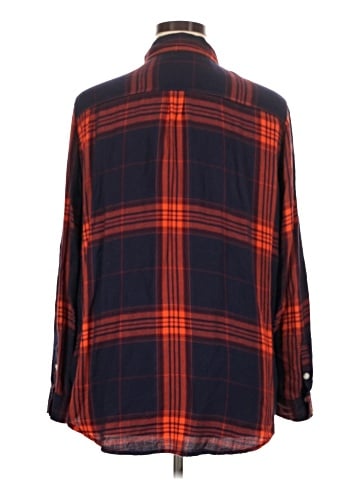 Mossimo Supply Co. Long Sleeve Button-Down Shirt (view 2)