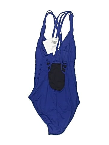 La Blanca One Piece Swimsuit (view 2)