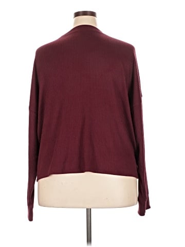 American Eagle Outfitters Pullover Sweater (view 2)