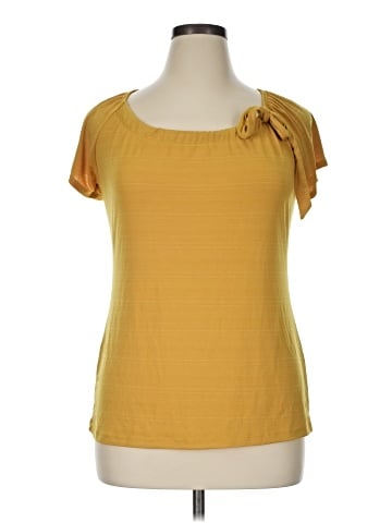 Suzie In The City Short Sleeve Top (view 1)