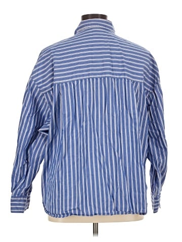 Gap Long Sleeve Button-Down Shirt (view 2)