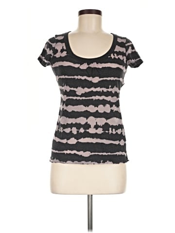 Maurices Short Sleeve T-Shirt (view 1)