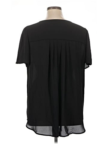 Pleione Short Sleeve Henley (view 2)
