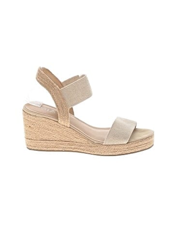 Mia Wedges (view 1)
