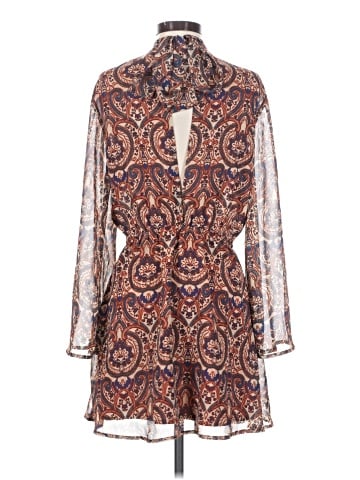 Cupcakes & Cashmere Casual Dress (view 2)