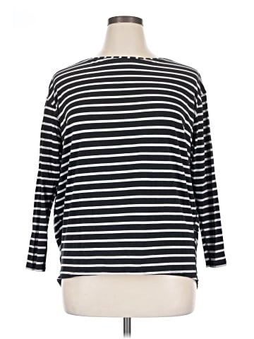 Lululemon Athletica 3/4 Sleeve T-Shirt (view 1)