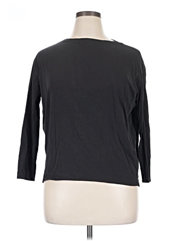 Lululemon Athletica 3/4 Sleeve T-Shirt (view 1)