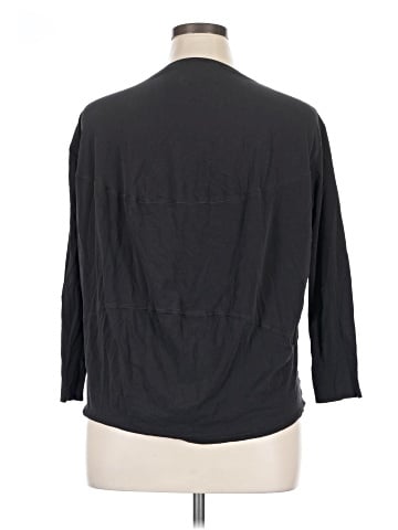 Lululemon Athletica 3/4 Sleeve T-Shirt (view 2)