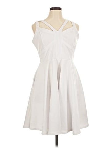 FASHION TO FIGURE Cocktail Dress (view 1)