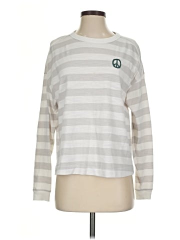 Old Navy Pullover Sweater (view 1)
