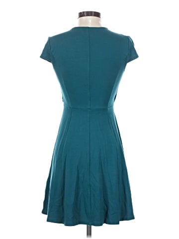 Lark & Ro Casual Dress (view 2)