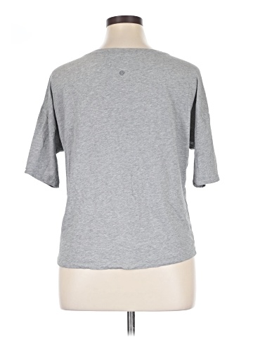 Lululemon Athletica Short Sleeve T-Shirt (view 2)