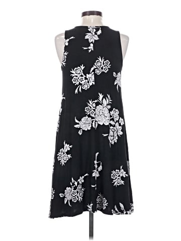 Old Navy Casual Dress (view 2)