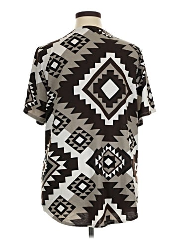 Lularoe Short Sleeve T-Shirt (view 2)