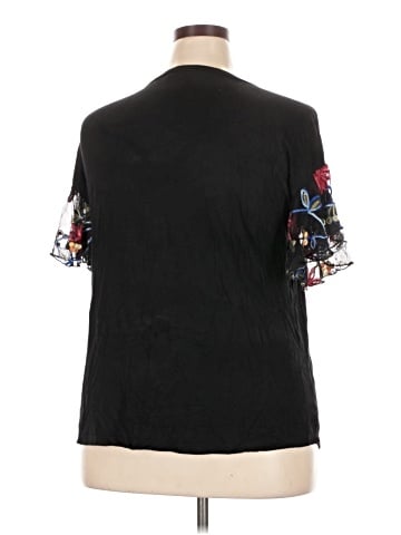 Kim & Cami Short Sleeve Blouse (view 2)