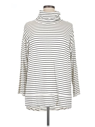 Liz Claiborne Long Sleeve Turtleneck (view 1)