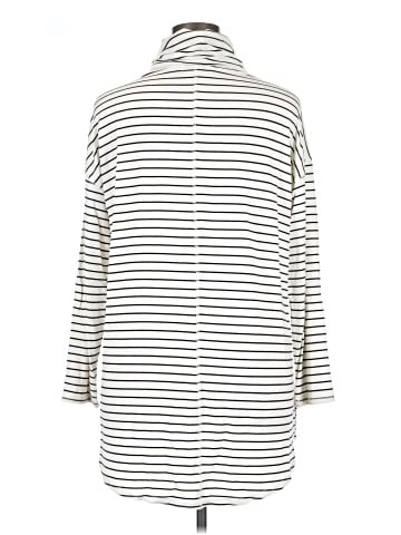 Liz Claiborne Long Sleeve Turtleneck (view 2)