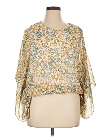Elizabeth and James 3/4 Sleeve Blouse (view 1)