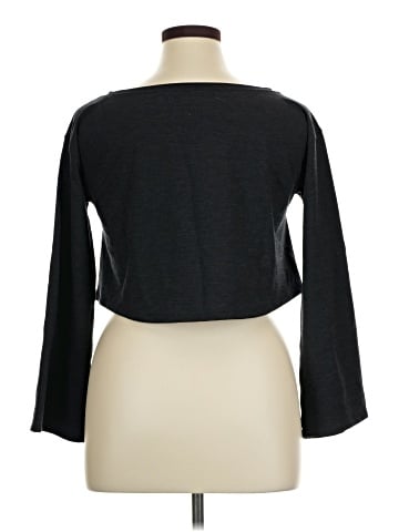 Lululemon Athletica 3/4 Sleeve T-Shirt (view 2)