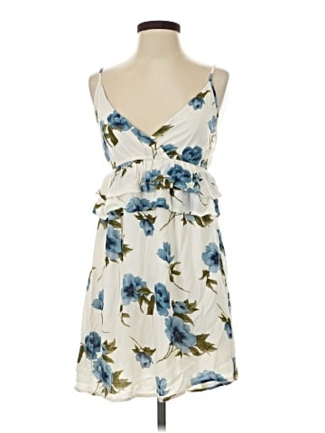 American Eagle Outfitters Casual Dress (view 1)