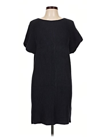 Uniqlo Casual Dress (view 1)