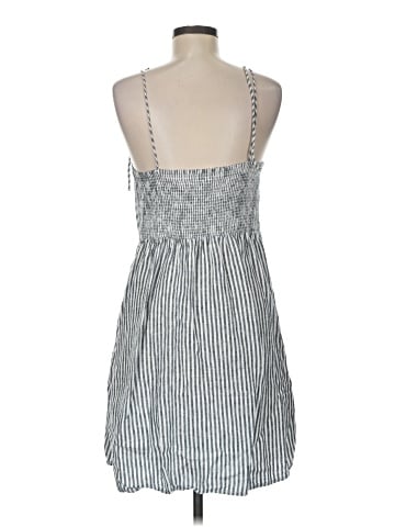 Old Navy Casual Dress (view 2)