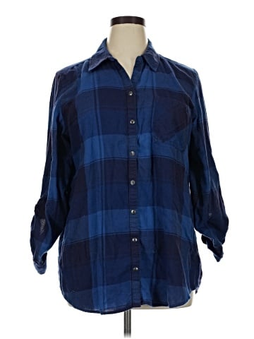 Maurices 3/4 Sleeve Button-Down Shirt (view 1)
