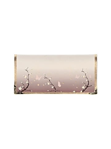 Unbranded Wallet (view 1)