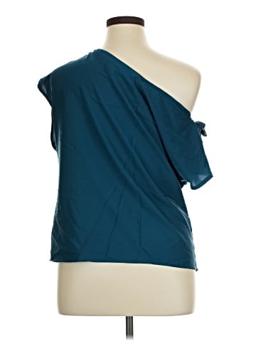Unbranded Sleeveless Blouse (view 2)