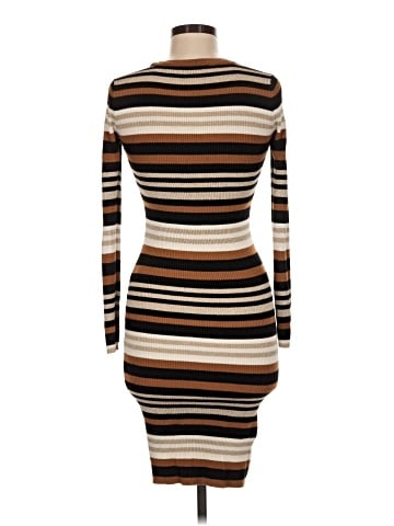 No Boundaries Casual Dress (view 2)