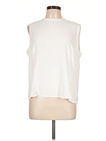 Karen Scott Sleeveless T-Shirt (view 1)