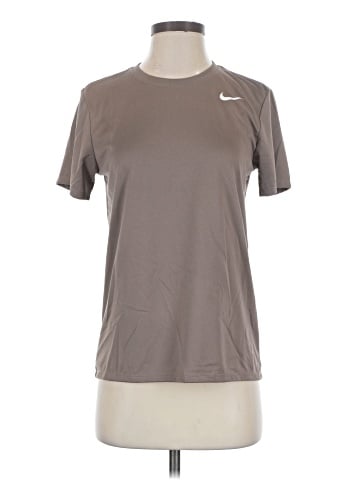 Nike Short Sleeve Top (view 1)
