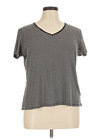 Croft & Barrow Short Sleeve T-Shirt (view 1)
