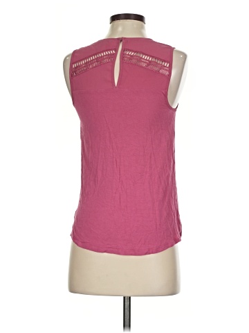 Express Outlet Sleeveless Top (view 2)