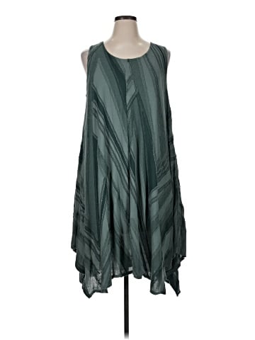 Simply Vera Vera Wang Casual Dress (view 1)