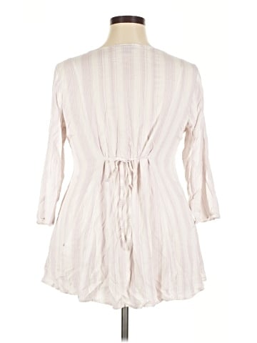 Torrid 3/4 Sleeve Blouse (view 2)