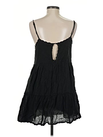 Urban Outfitters Casual Dress (view 2)