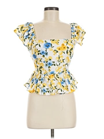 Francesca's Short Sleeve Top (view 1)