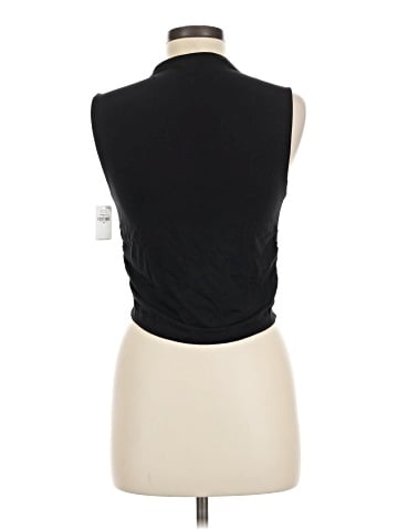 Old Navy Sleeveless T-Shirt (view 2)