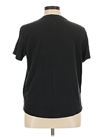 Lululemon Athletica Short Sleeve T-Shirt (view 2)