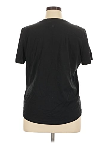 Lululemon Athletica Short Sleeve T-Shirt (view 2)
