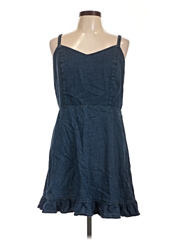 Old Navy Casual Dress (view 1)