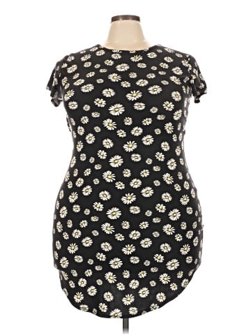 No Boundaries Casual Dress (view 1)