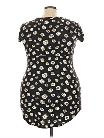 No Boundaries Casual Dress (view 2)