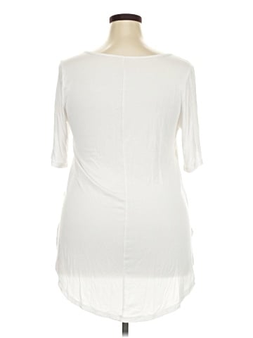 Torrid Short Sleeve T-Shirt (view 2)