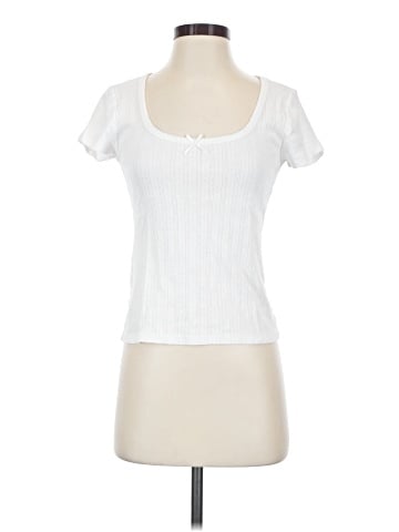 Old Navy Short Sleeve T-Shirt (view 1)