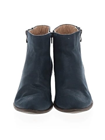 Journee Collection Ankle Boots (view 2)